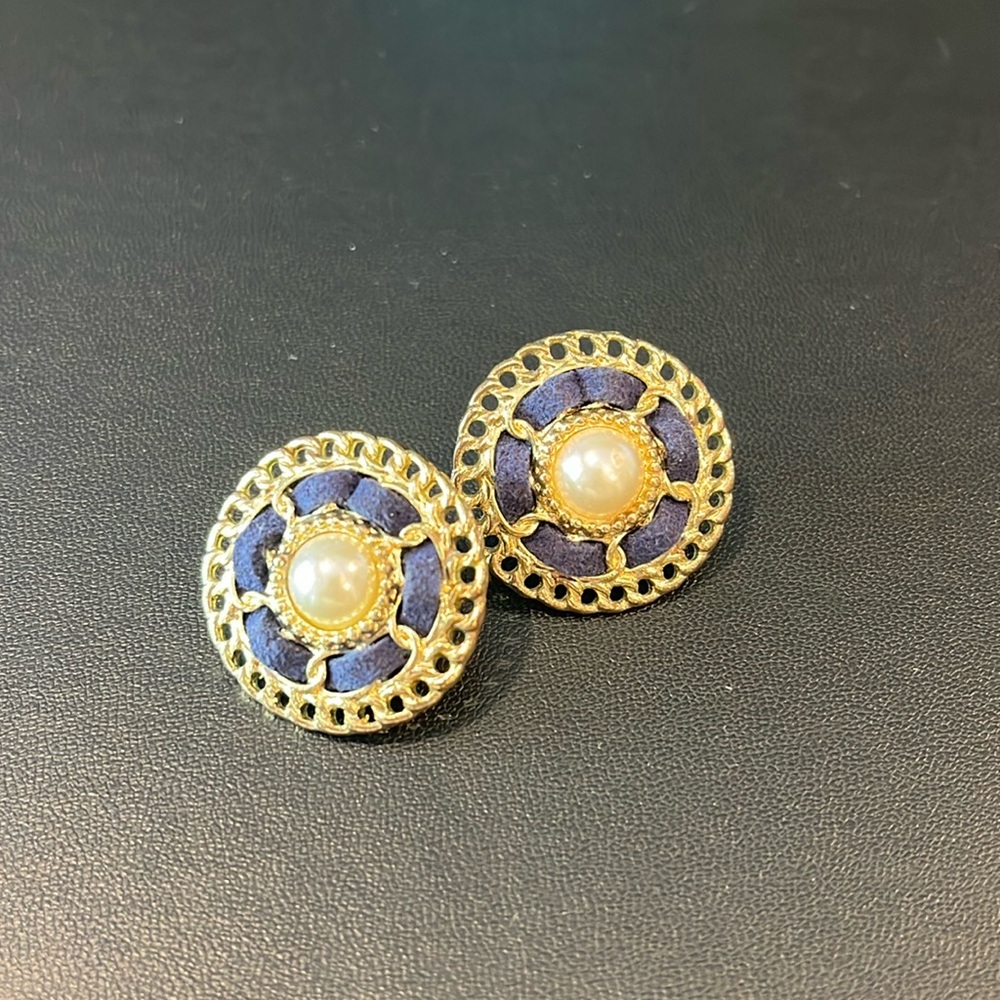 Navy Pearl Earrings